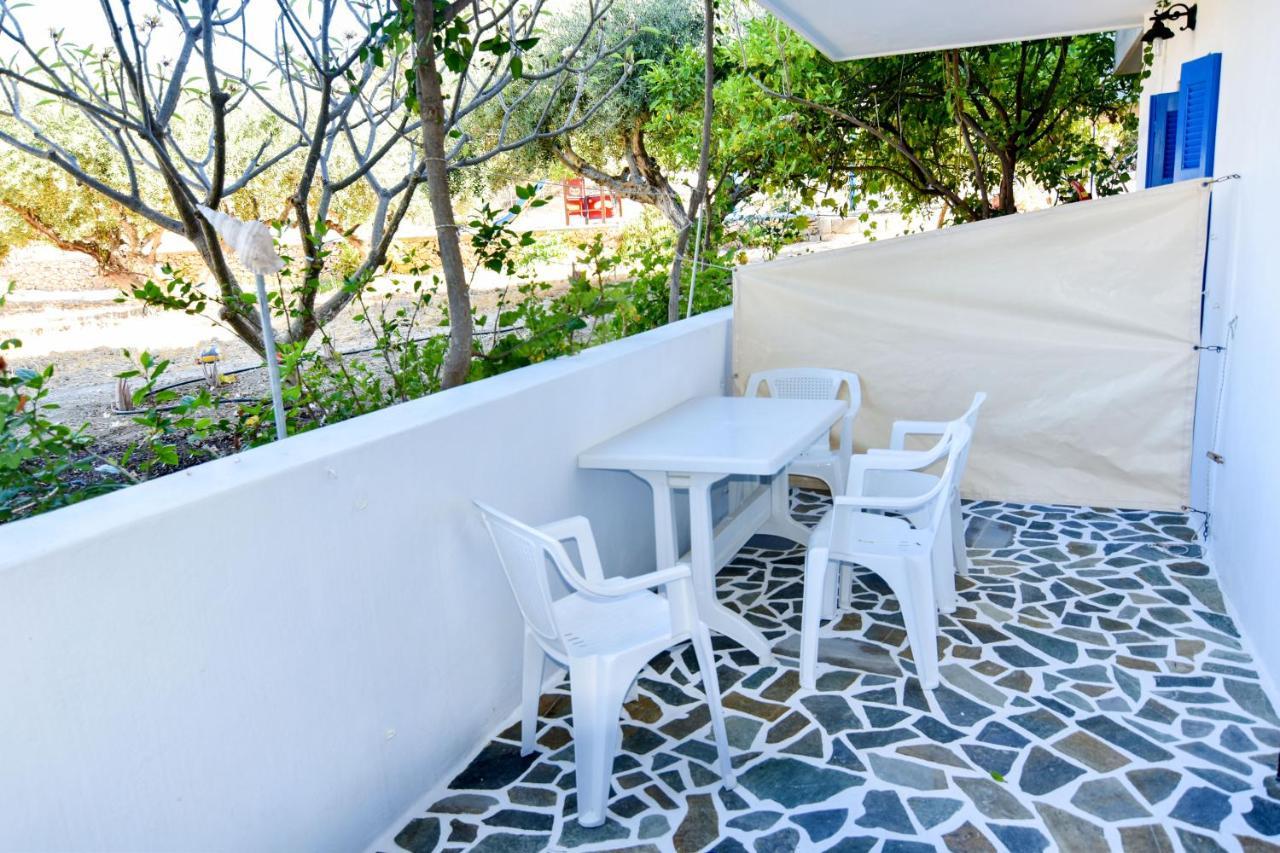 Vardes Hotel Studios Amoopi Exterior photo