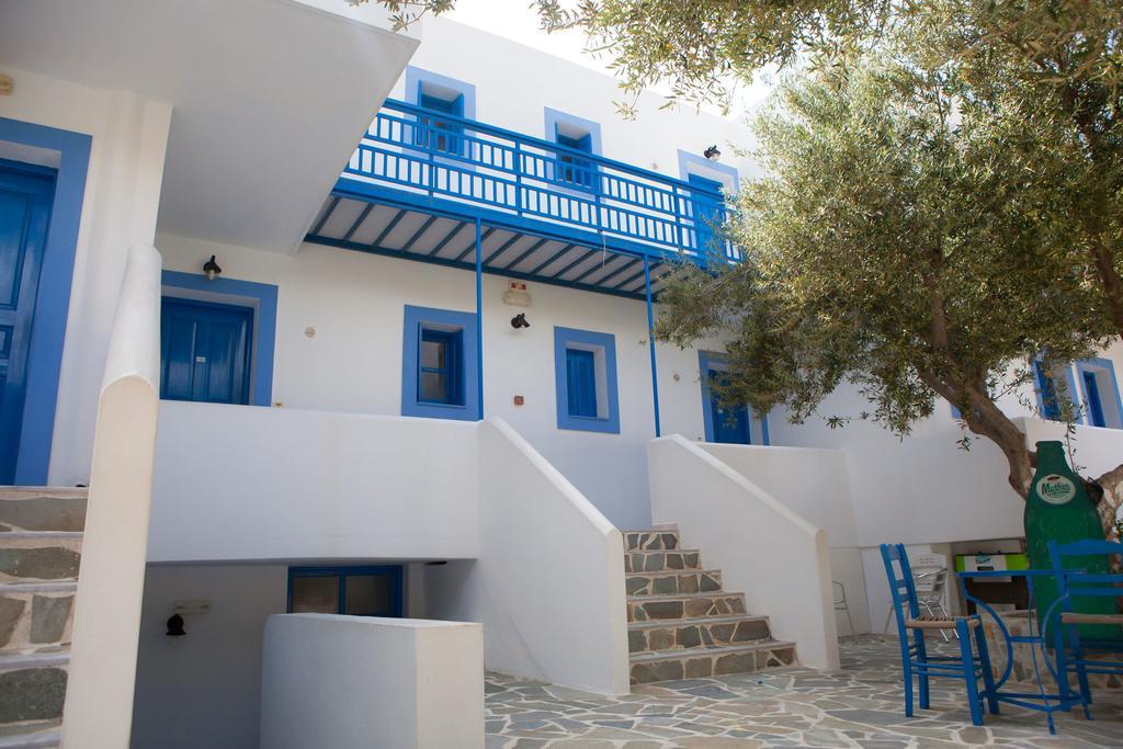 Vardes Hotel Studios Amoopi Exterior photo